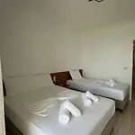 Enelia Szálloda Himara