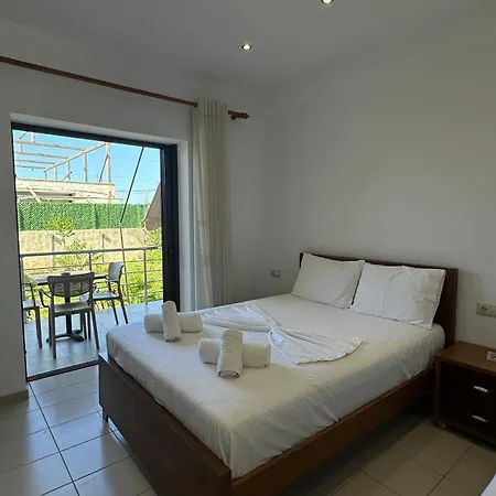 Hotel Enelia *