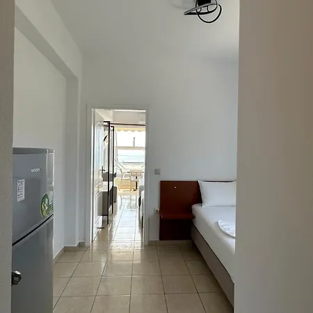Hotel Enelia *